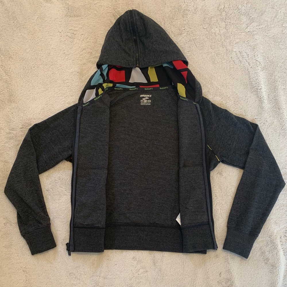 Brooks Revival Hoodie - Picture 6 of 16